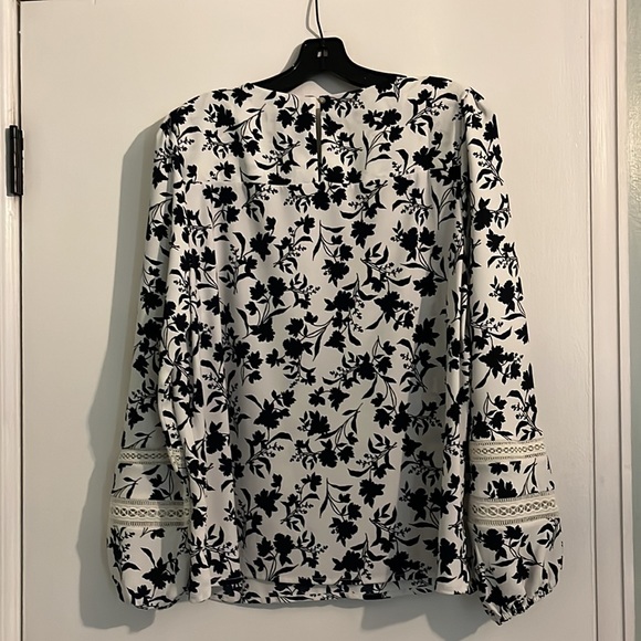 Ann Taylor Blouse Size L - Picture 3 of 3